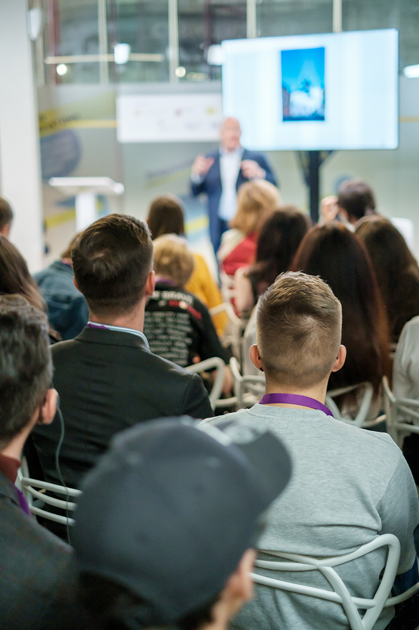 Catálogo de cursos online con IA