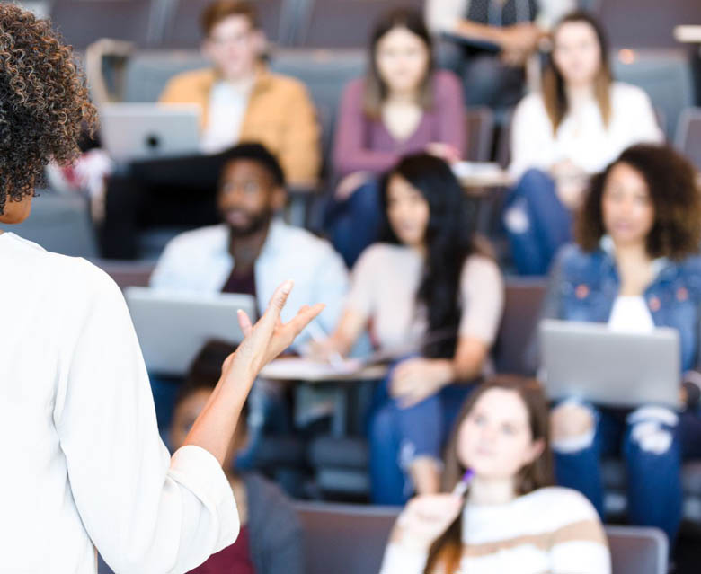 Educación personalizada por expertos en el uso de IA: Innovación al servicio del aprendizaje activo del alumno